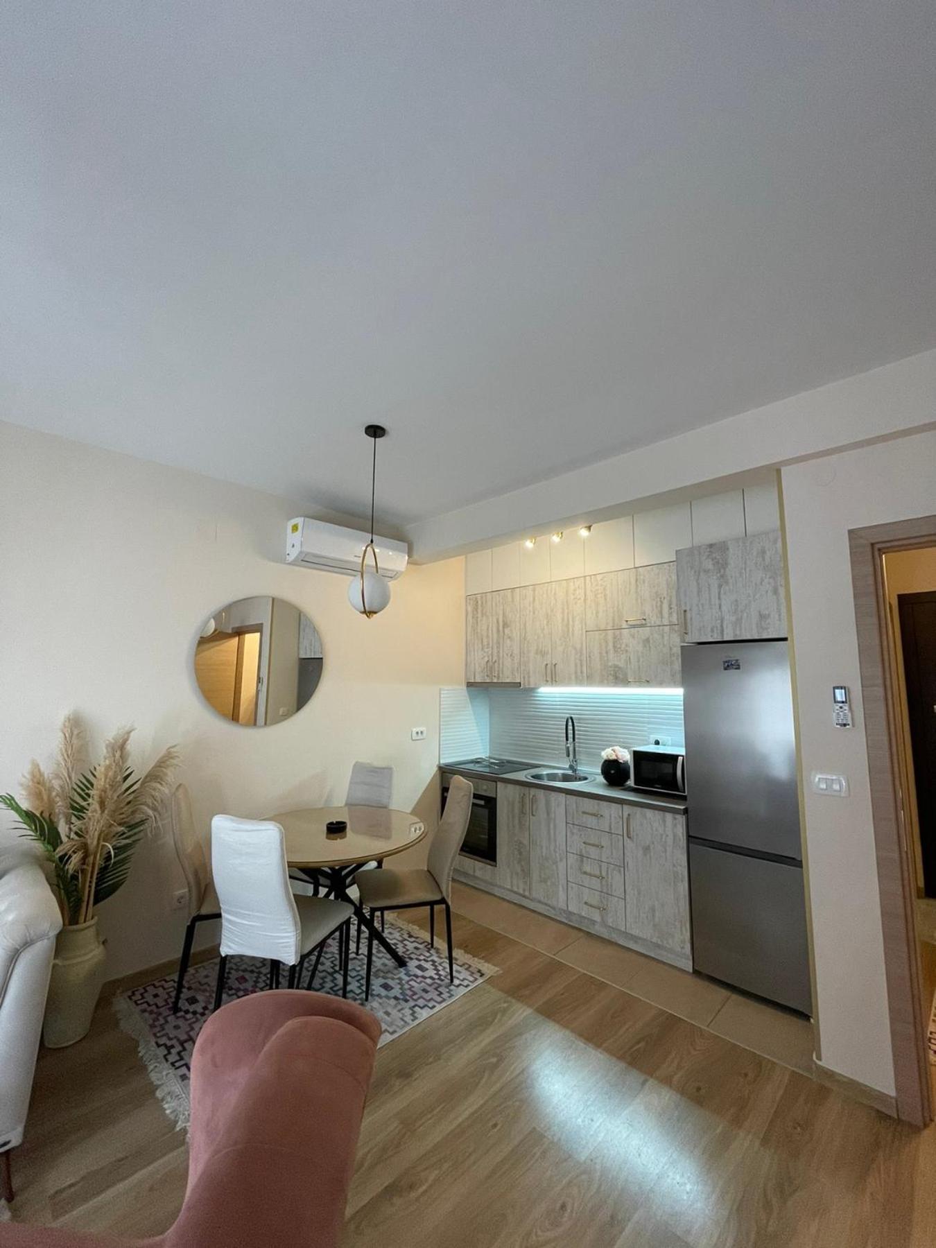 Apartman Montenegrina Budva Bagian luar foto